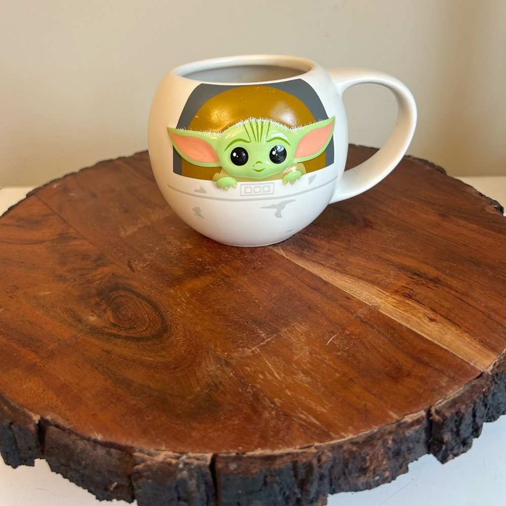 Disney Park Star Wars Mandalorian The Child‎ Mug Cup Baby Yoda 18oz Hot Cup